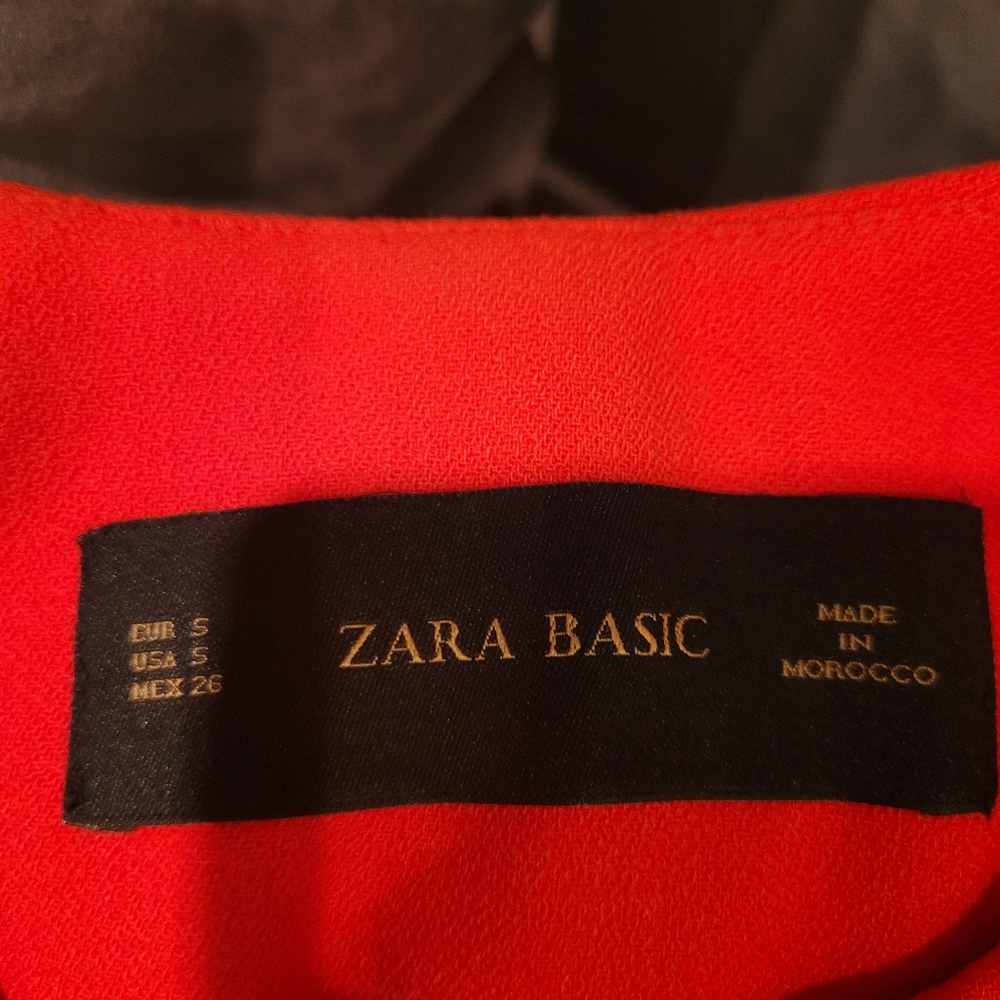 Gorgeous red jacket - Picture 4 of 6